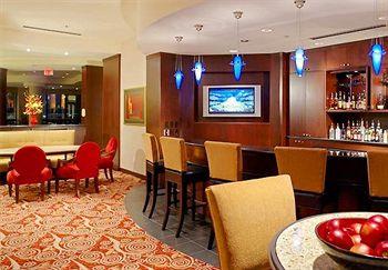 Courtyard By Marriott Pittsburgh Waterfront 3*