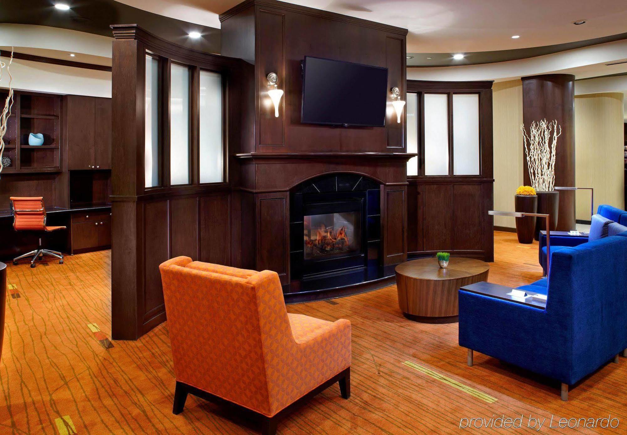 Courtyard By Marriott Pittsburgh Waterfront