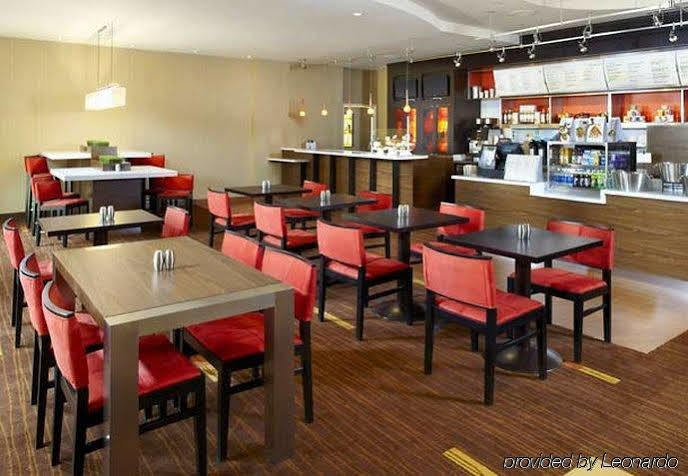 Courtyard By Marriott Pittsburgh Waterfront